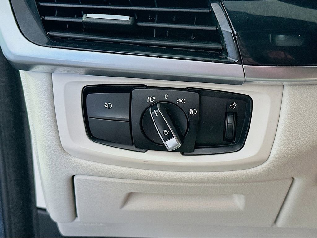 Used 2018 BMW X5 xDrive35i w/ Driving Assistance Package AWD/4WD image 10