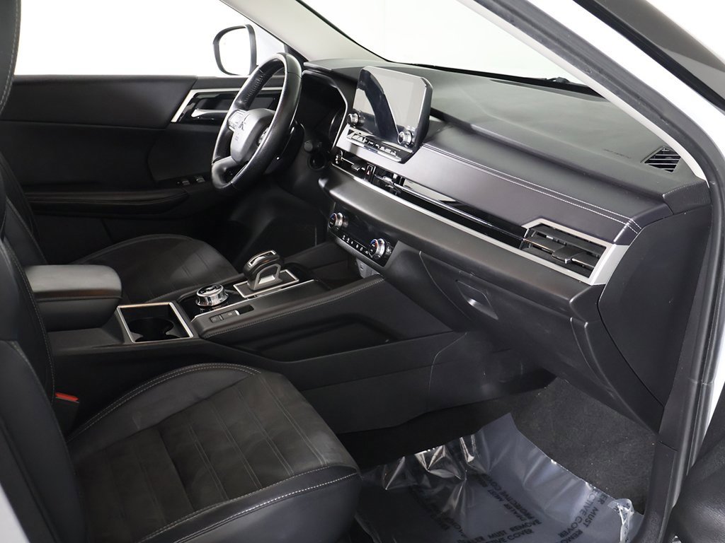 Used 2022 Mitsubishi Outlander SEL Black Edition image 25