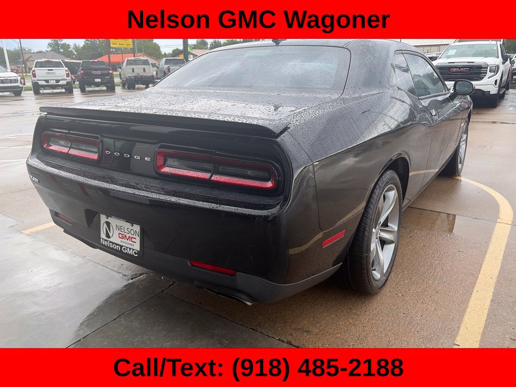 Used 2017 Dodge Challenger R/T w/ Sound Group RWD image 5