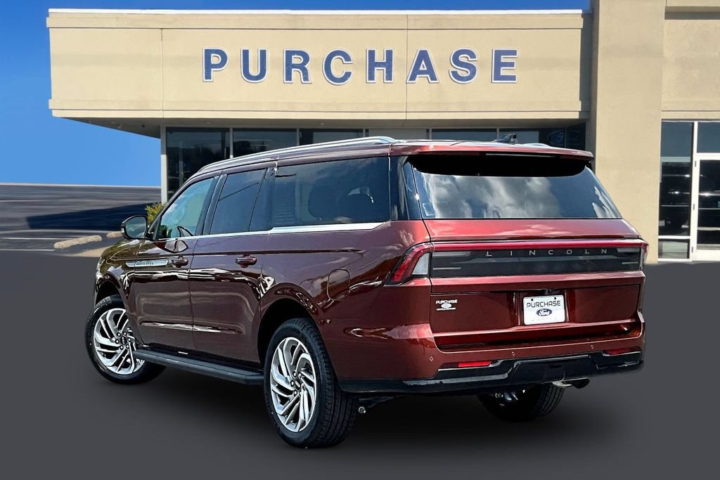New 2027 Lincoln Navigator L Premier RWD image 3