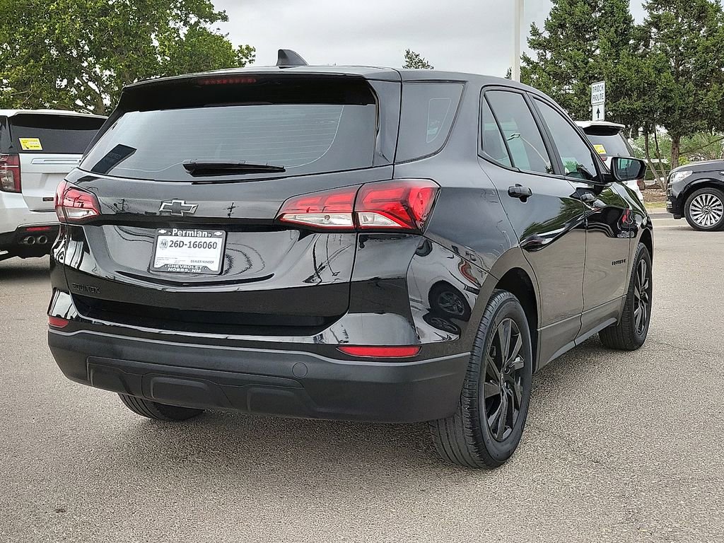 Used 2024 Chevrolet Equinox LS w/ Midnight Edition FWD image 10
