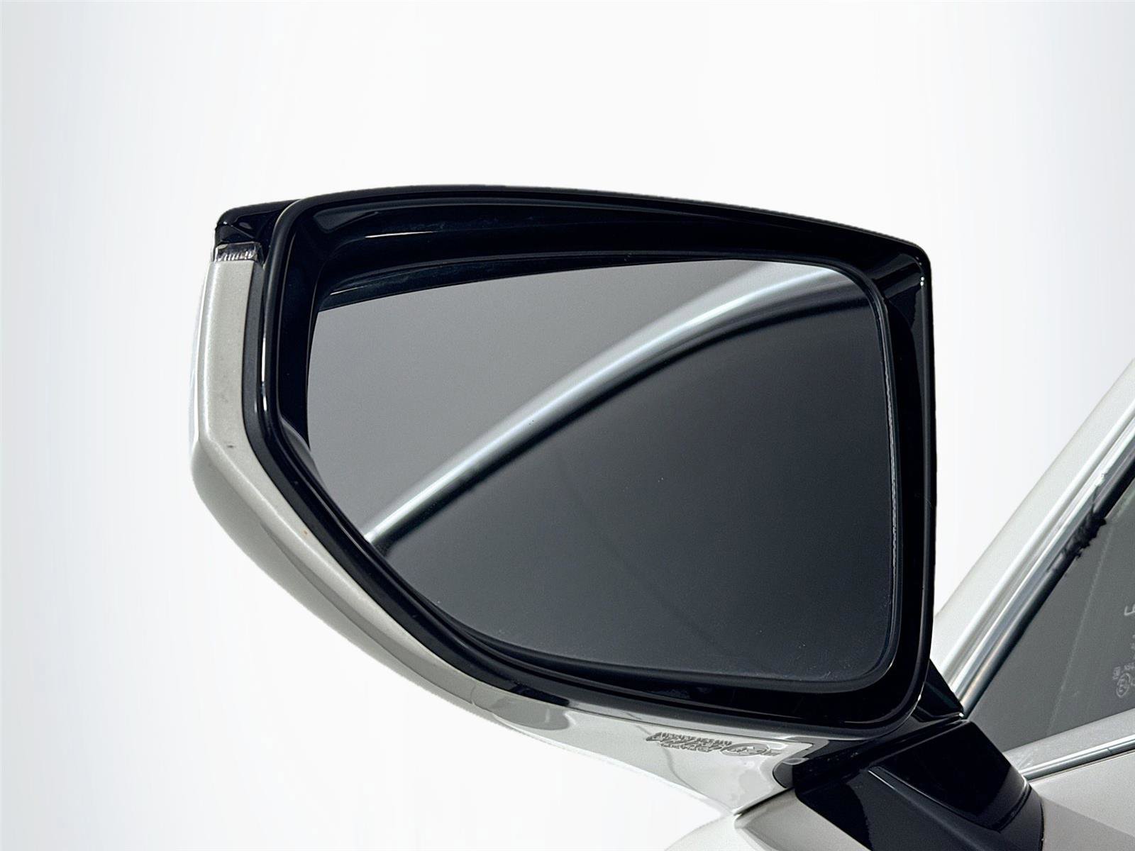 Used 2020 Lexus UX 200 image 5