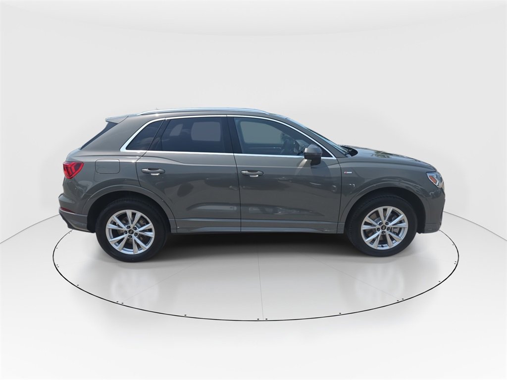 New 2025 Audi Q3 2.0T Premium image 9