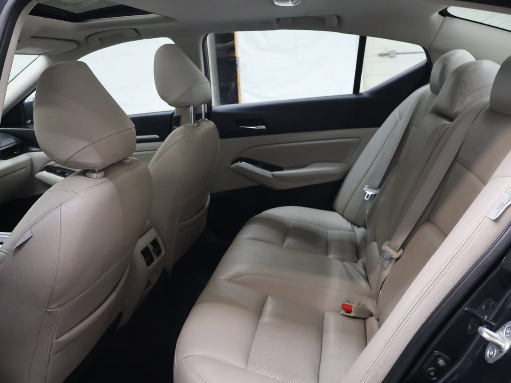 Used 2020 Nissan Altima 2.5 SV image 14