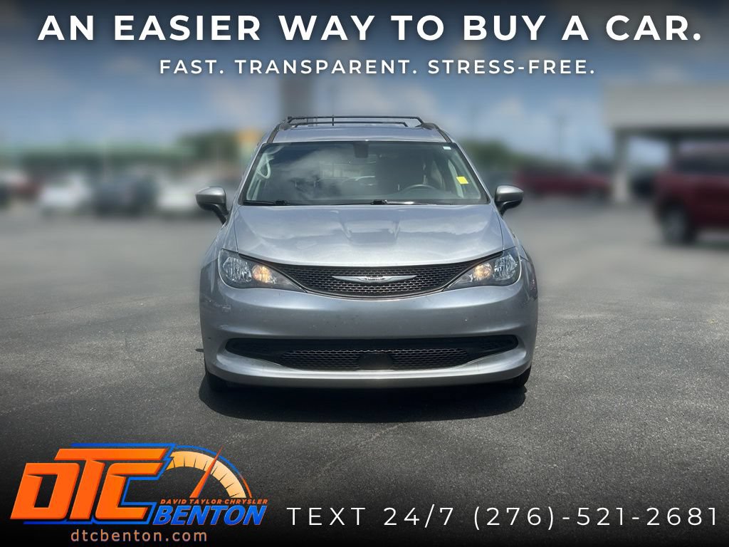 Used 2021 Chrysler Voyager Lxi FWD image 2