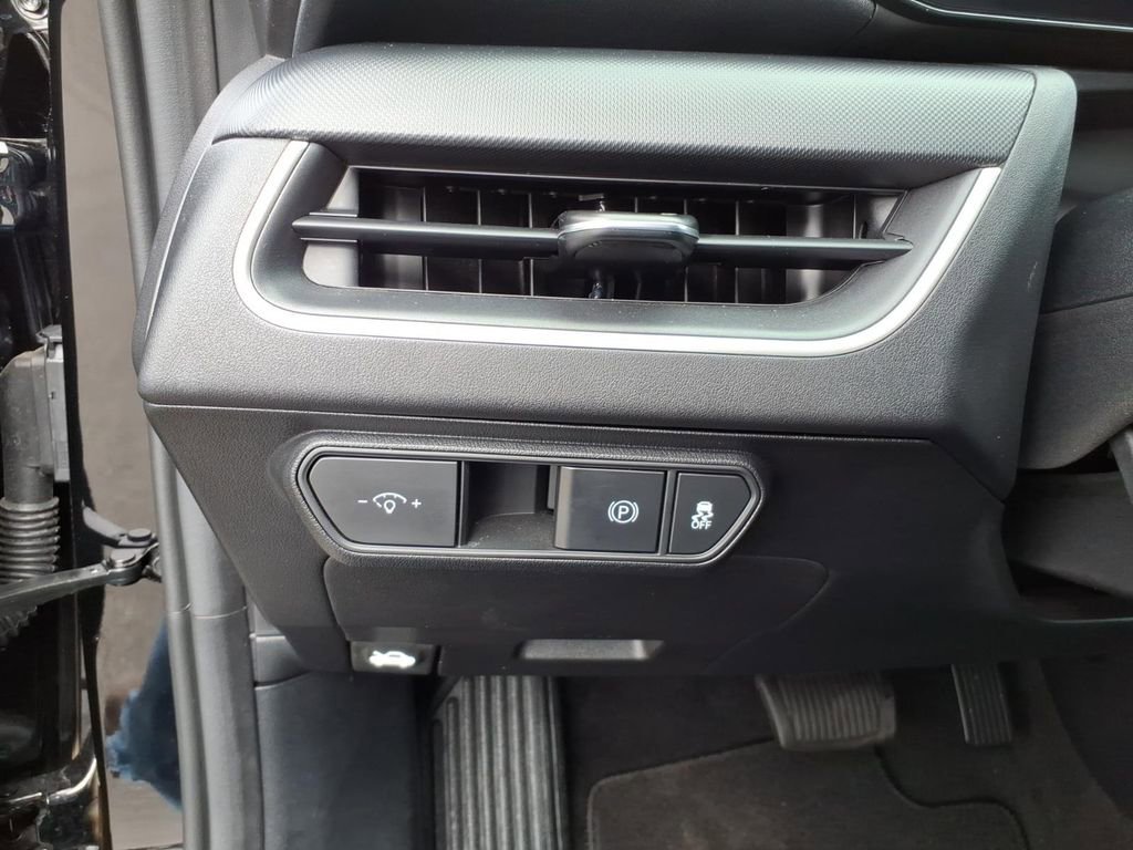 Used 2025 Kia K4 FWD image 7