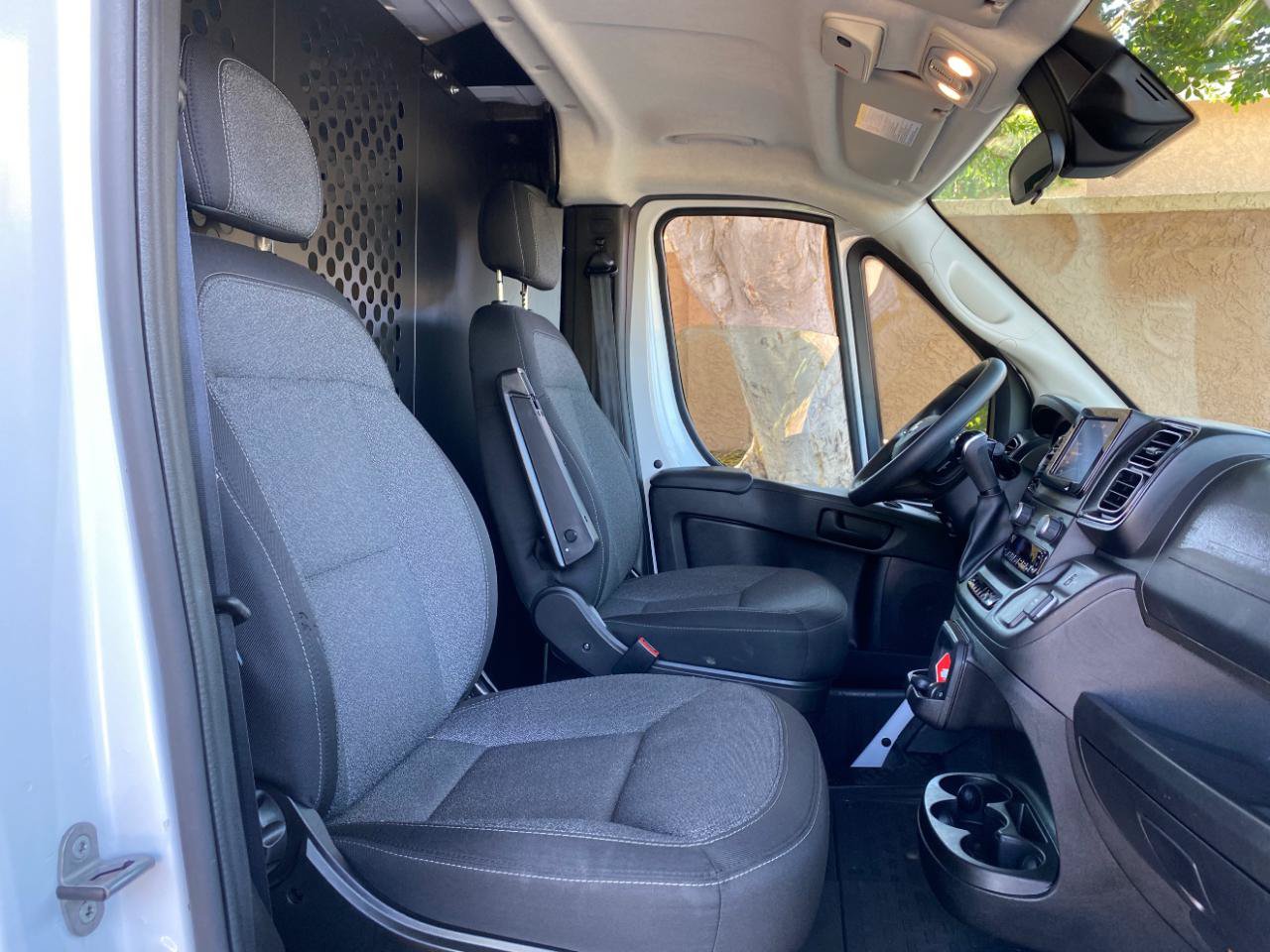 Used 2025 RAM ProMaster 2500 w/ U-Haul Equipment Group FWD image 36