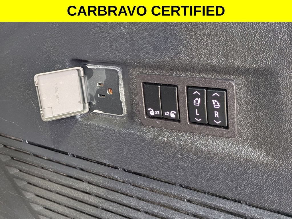 Certified 2023 Chevrolet Suburban RST w/ Sport Performance Package AWD/4WD image 34