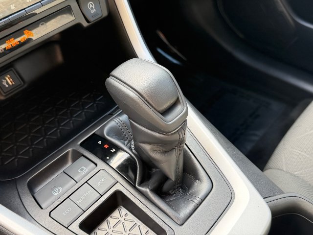 Used 2023 Toyota RAV4 XLE FWD image 36