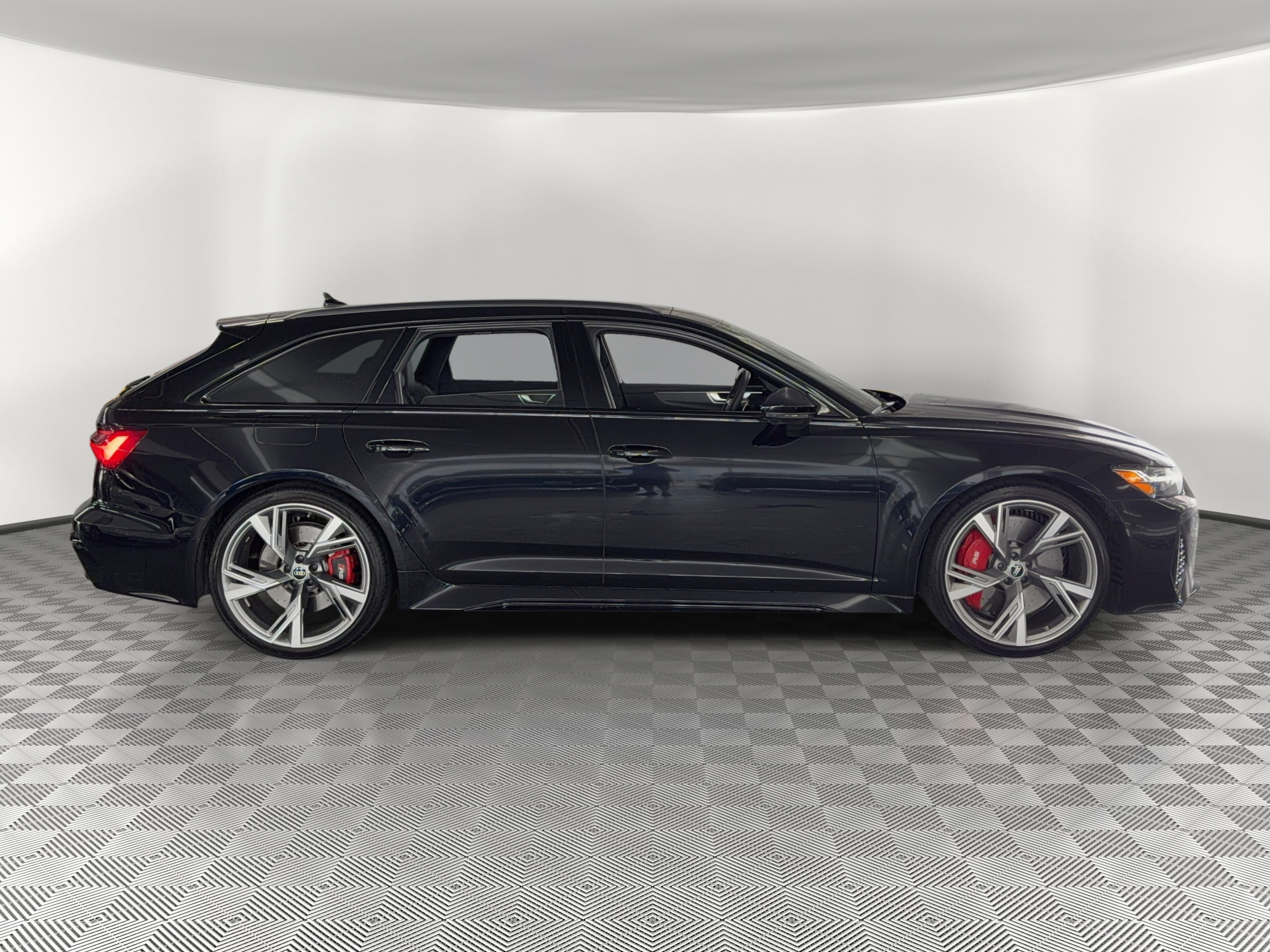 Used 2021 Audi RS 6 AWD/4WD image 8