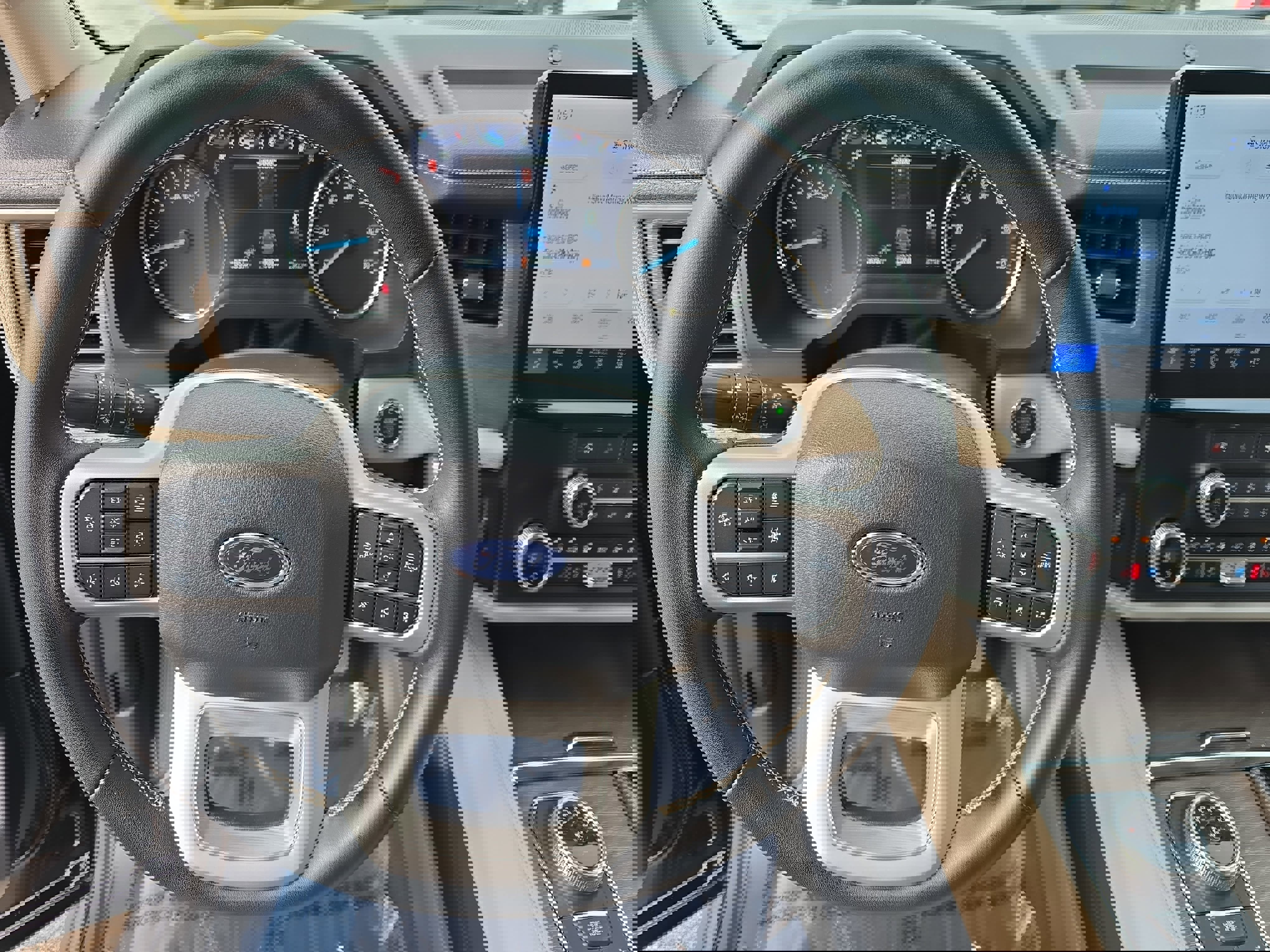 Used 2024 Ford Expedition Limited image 18