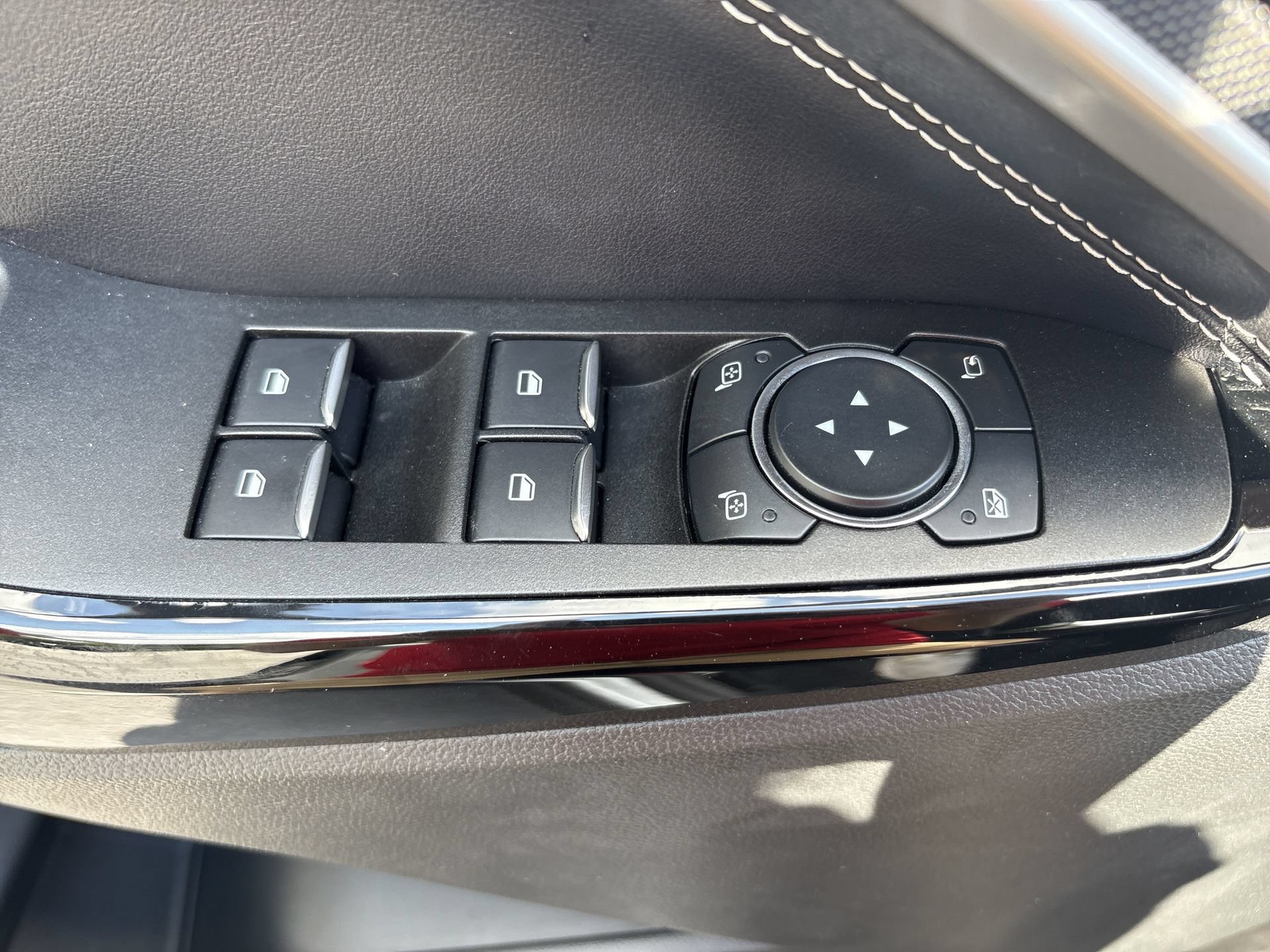 Certified 2022 Ford Explorer ST AWD/4WD image 16
