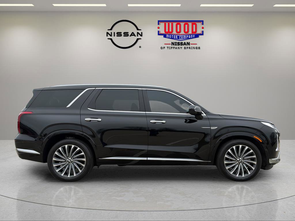 Used 2024 Hyundai Palisade Calligraphy image 2
