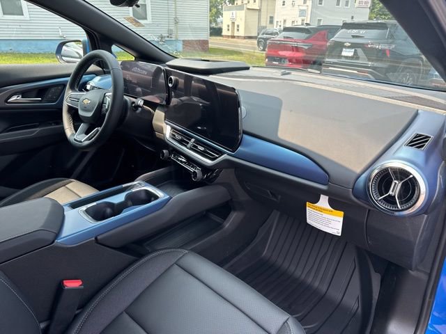 New 2025 Chevrolet Equinox EV LT w/ Convenience Package II AWD/4WD image 16