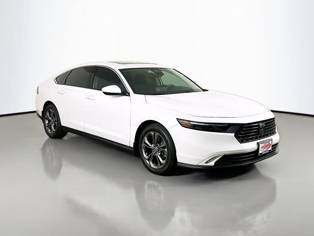 Certified 2023 Honda Accord EX image 15
