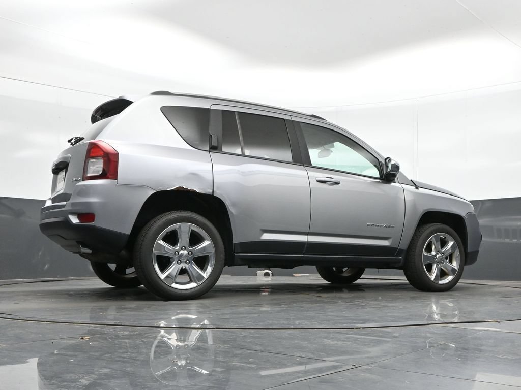 Used 2015 Jeep Compass Limited AWD/4WD image 31