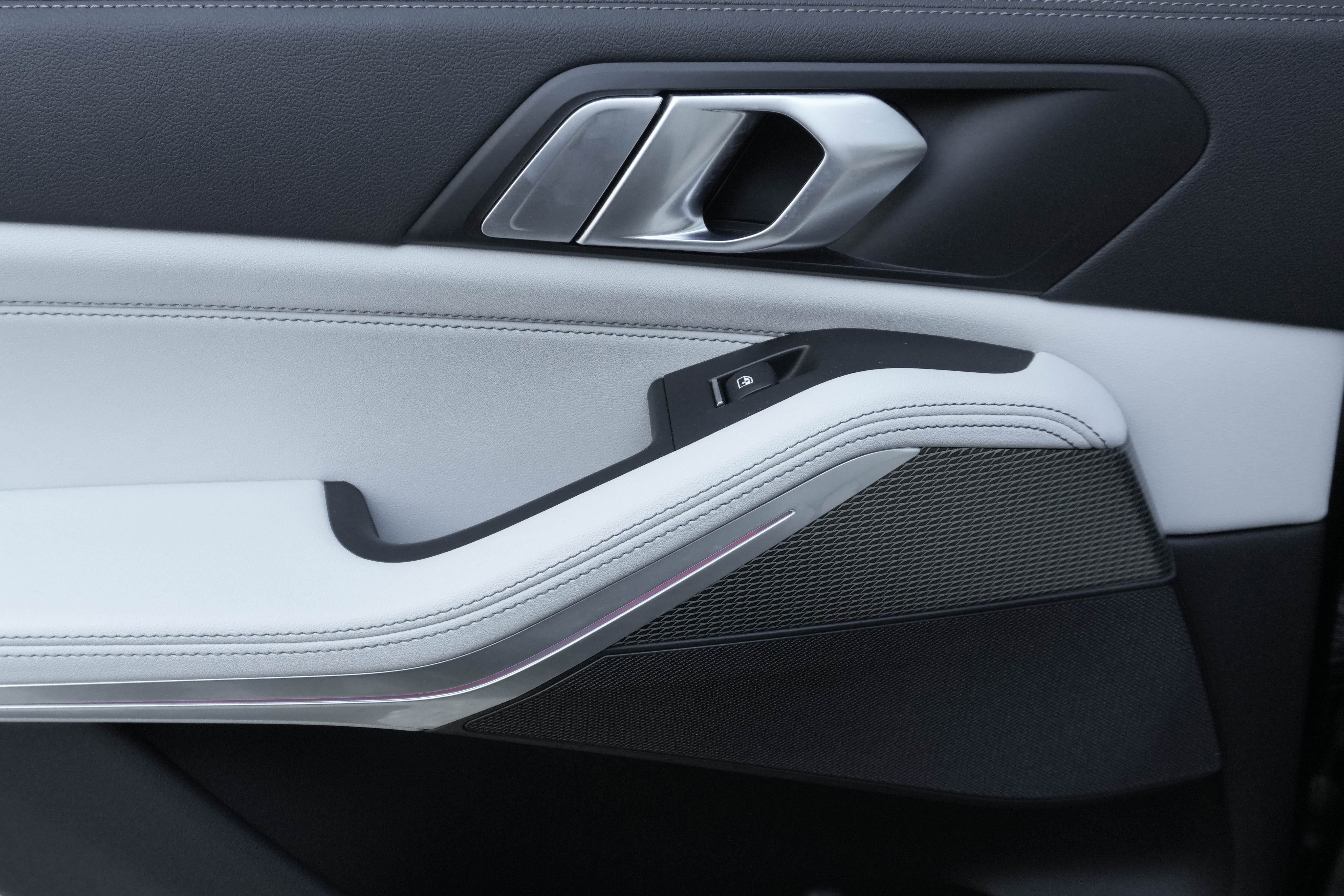 Certified 2023 BMW X5 xDrive40i w/ M Sport Package image 28