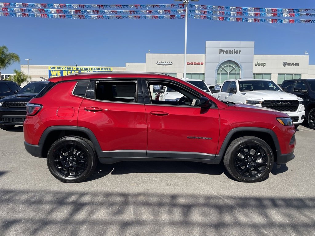 New 2026 Jeep Compass Latitude image 7