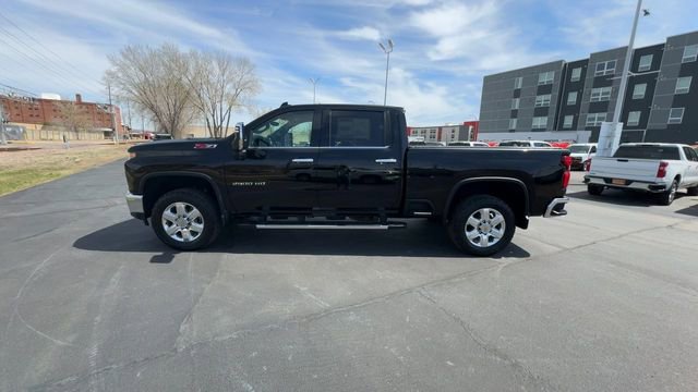 Used 2022 Chevrolet Silverado 2500 LTZ w/ LTZ Premium Package AWD/4WD image 5