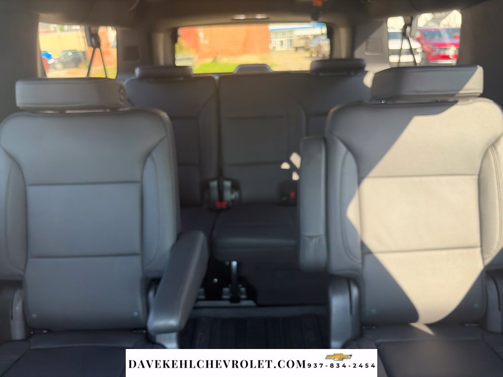 Used 2024 Chevrolet Suburban Z71 w/ Luxury Package AWD/4WD image 20