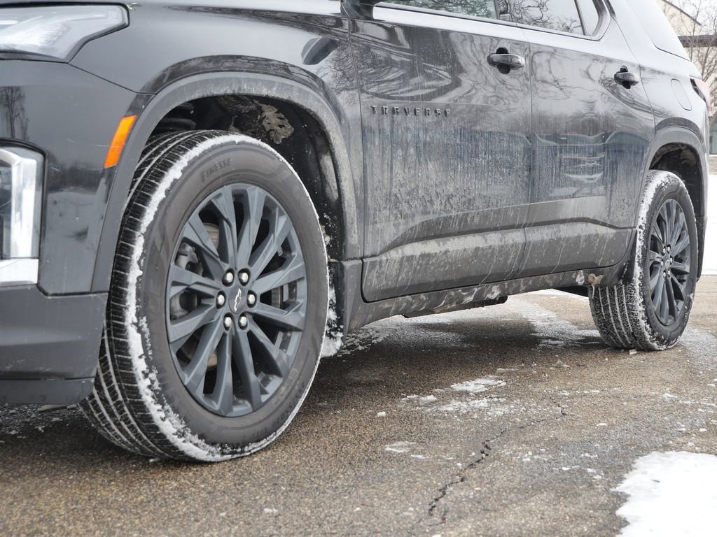 Used 2023 Chevrolet Traverse RS image 32