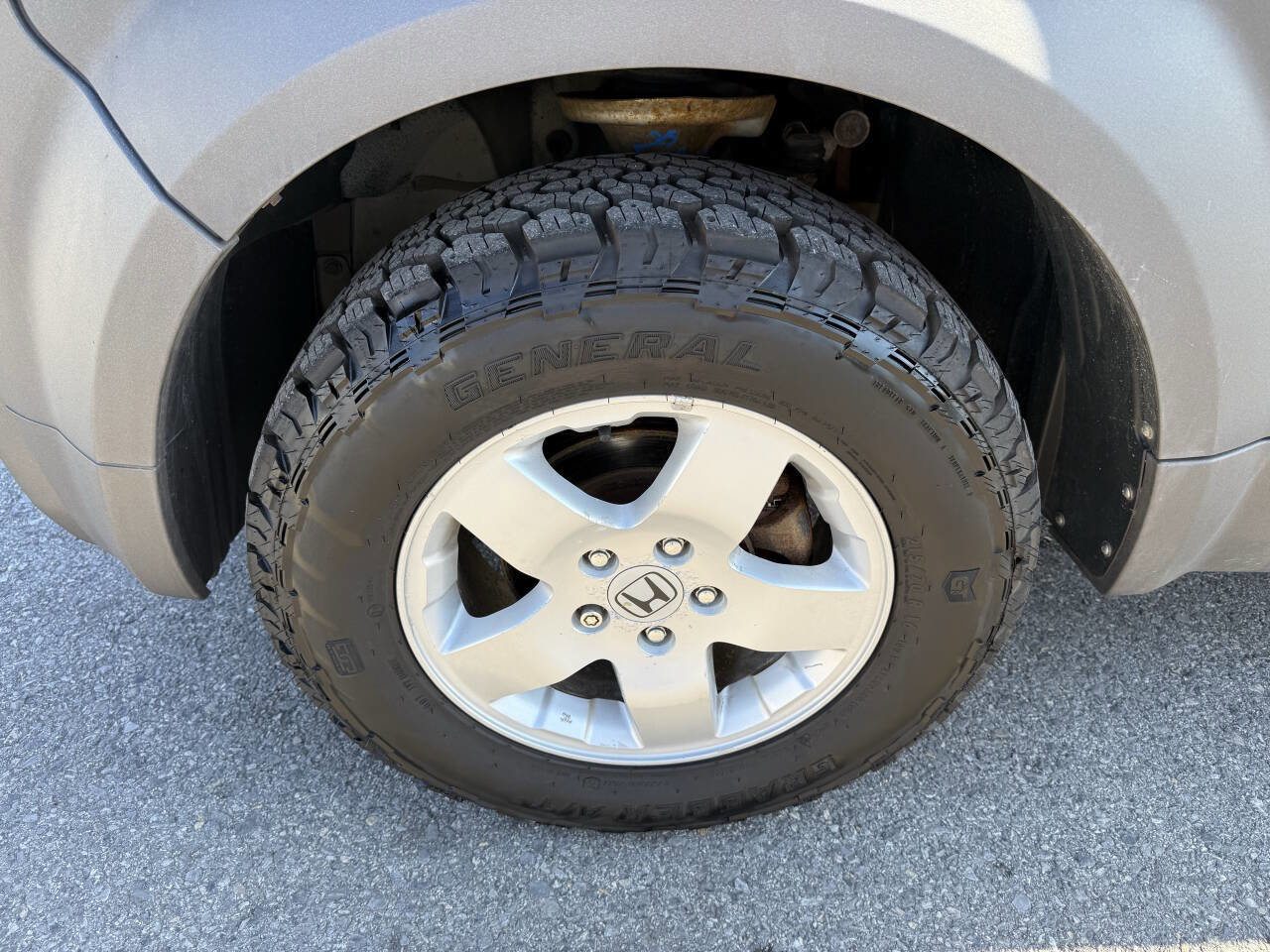 Used 2004 Honda Element EX image 23