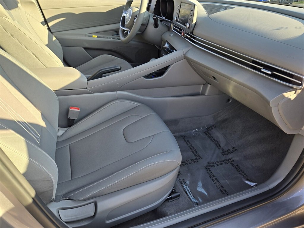 Certified 2023 Hyundai Elantra SEL w/ Cargo Package image 16