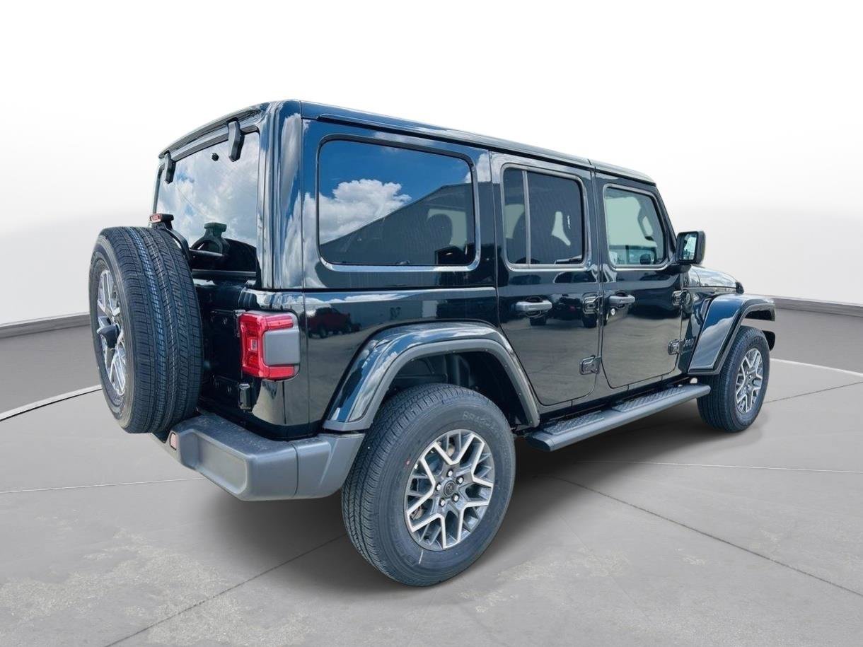 New 2025 Jeep Wrangler Unlimited Sahara AWD/4WD image 35
