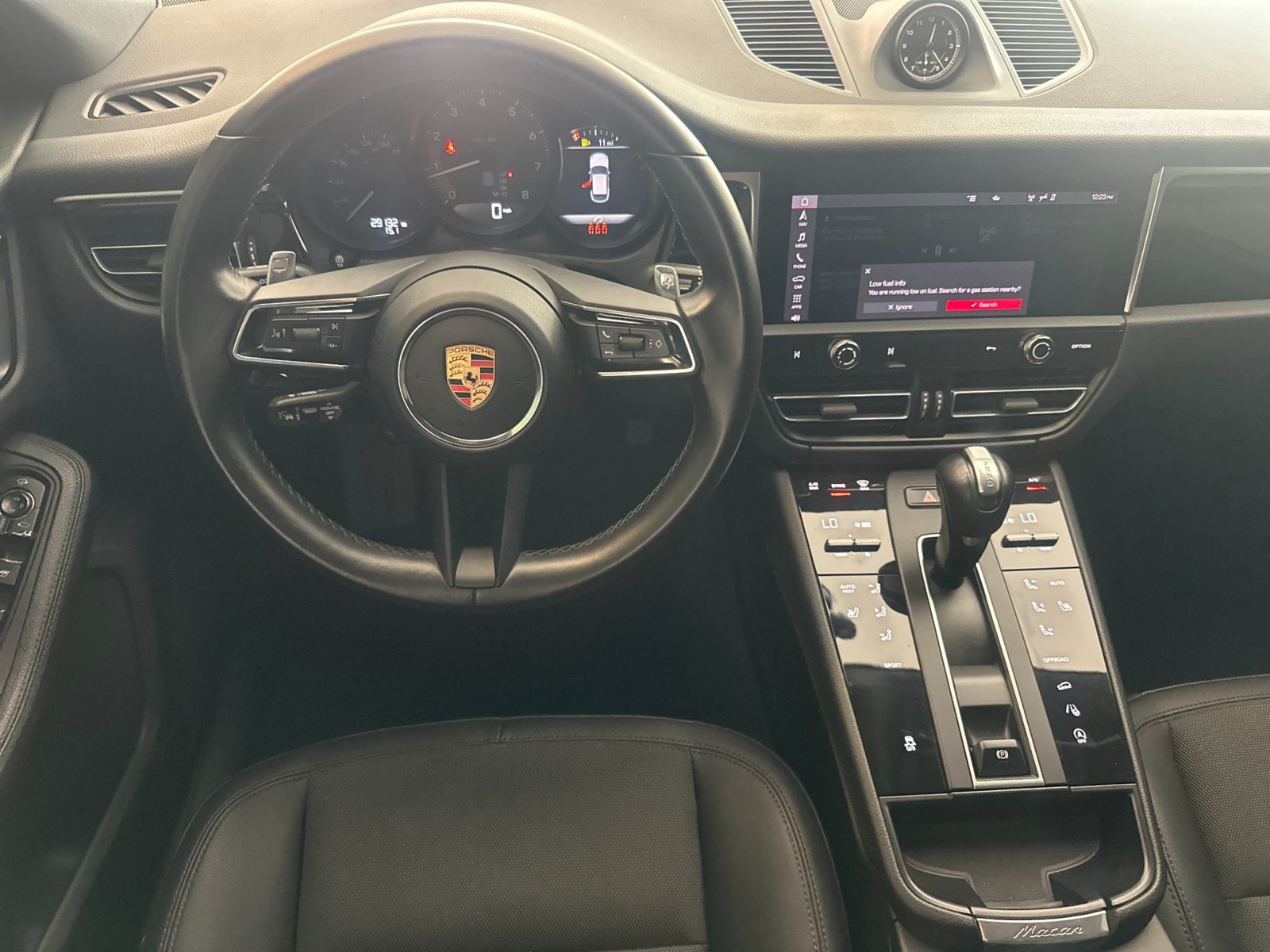 Certified 2023 Porsche Macan AWD/4WD image 14
