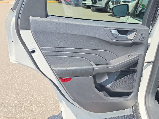 Used 2021 Ford Escape Titanium AWD/4WD image 14