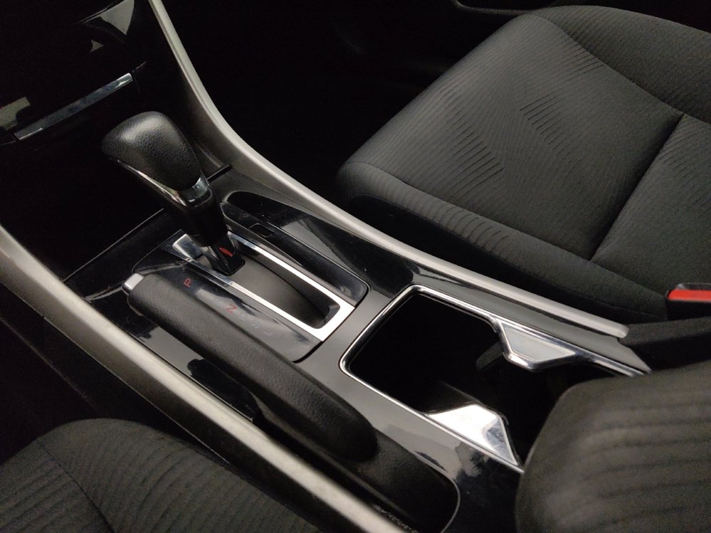 Used 2016 Honda Accord LX image 26