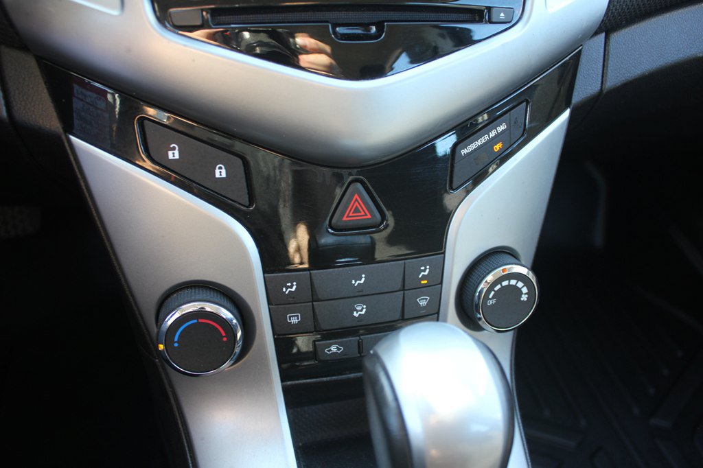 Used 2013 Chevrolet Cruze Eco FWD image 19