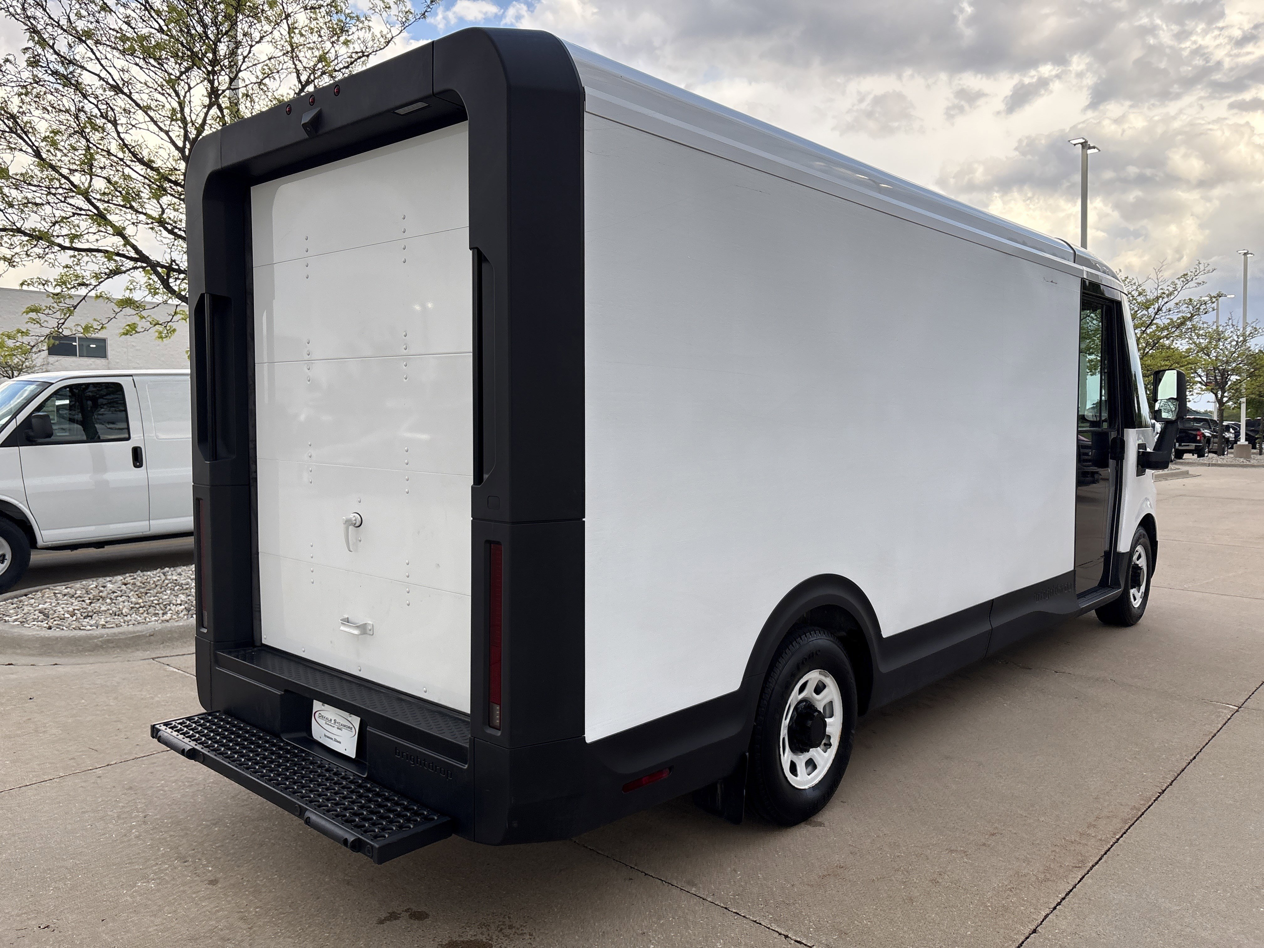 Used 2024 Chevrolet Brightdrop 600 w/ Battery Pack, Max Range AWD/4WD image 7