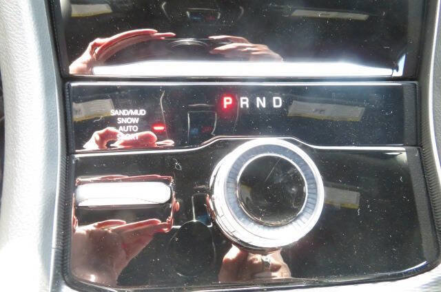 New 2025 Jeep Grand Cherokee Limited w/ Trailer Tow Package image 24