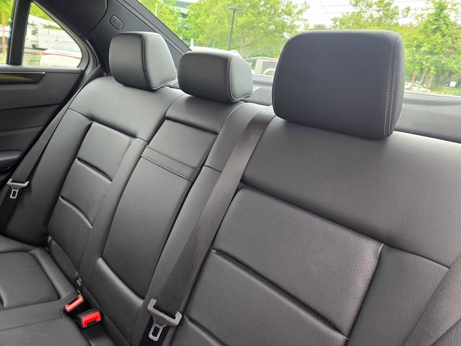 Used 2014 Mercedes-Benz E 350 Sedan image 19