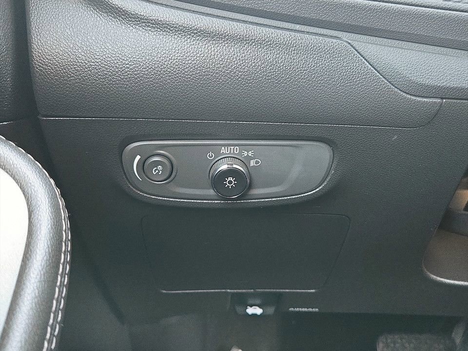 Used 2024 Buick Encore GX Sport Touring image 21