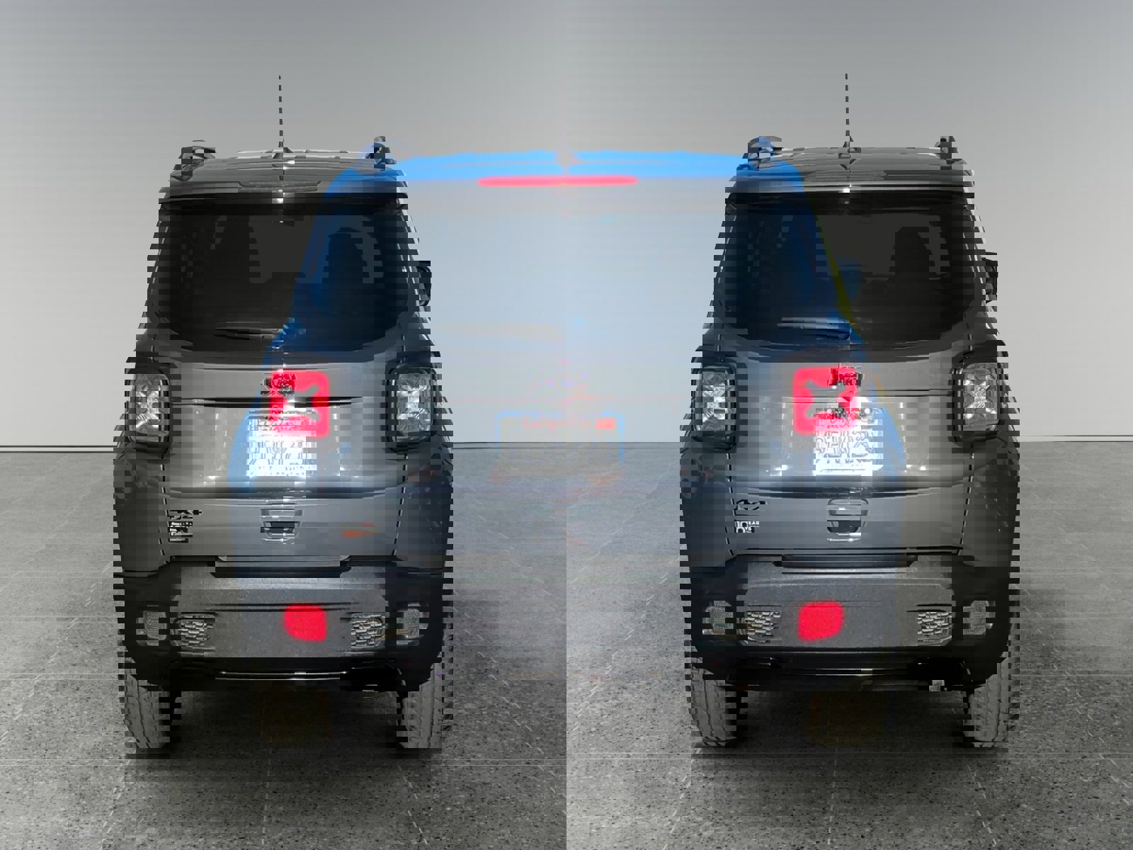 Used 2022 Jeep Renegade Altitude image 4