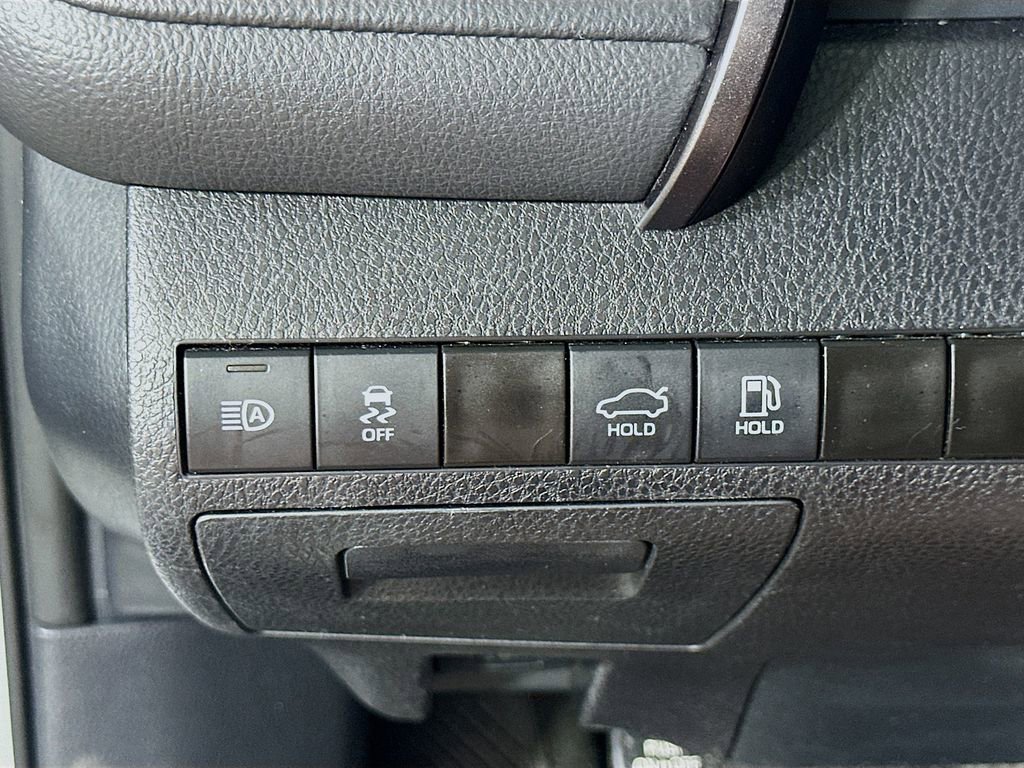 Used 2023 Toyota Camry SE FWD image 21