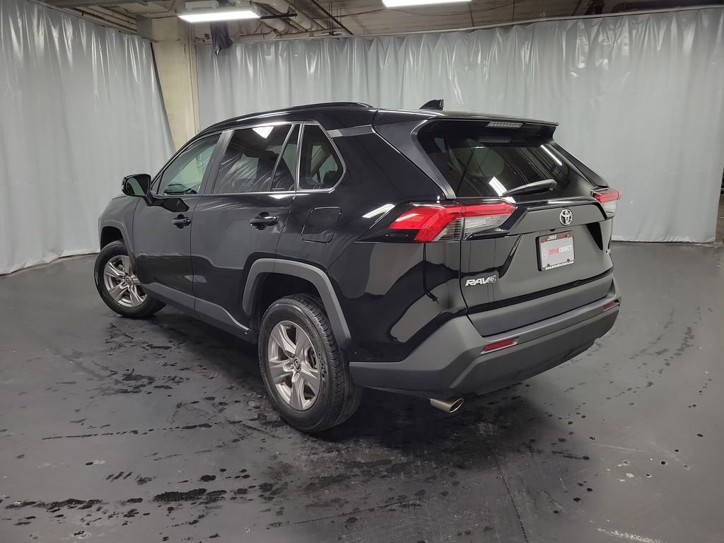 Used 2022 Toyota RAV4 XLE image 6