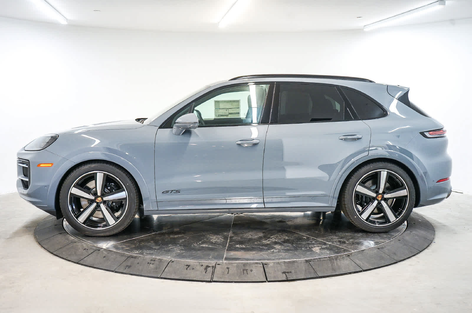 New 2026 Porsche Cayenne GTS AWD/4WD image 2