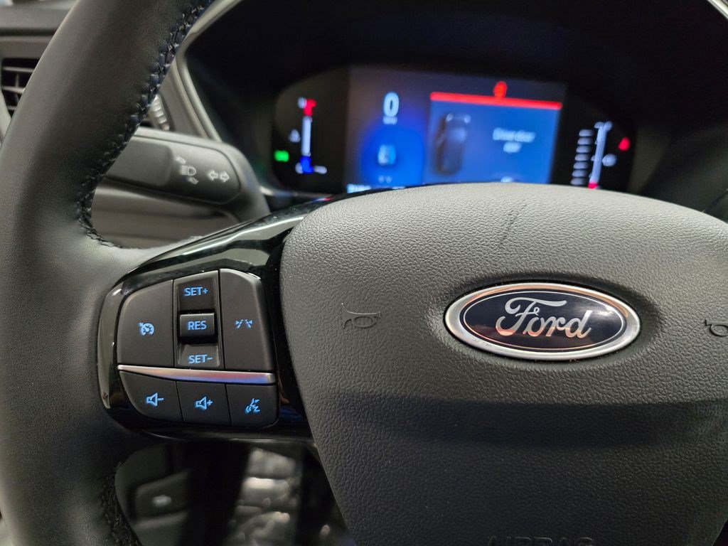 Used 2024 Ford Escape Active AWD/4WD image 17