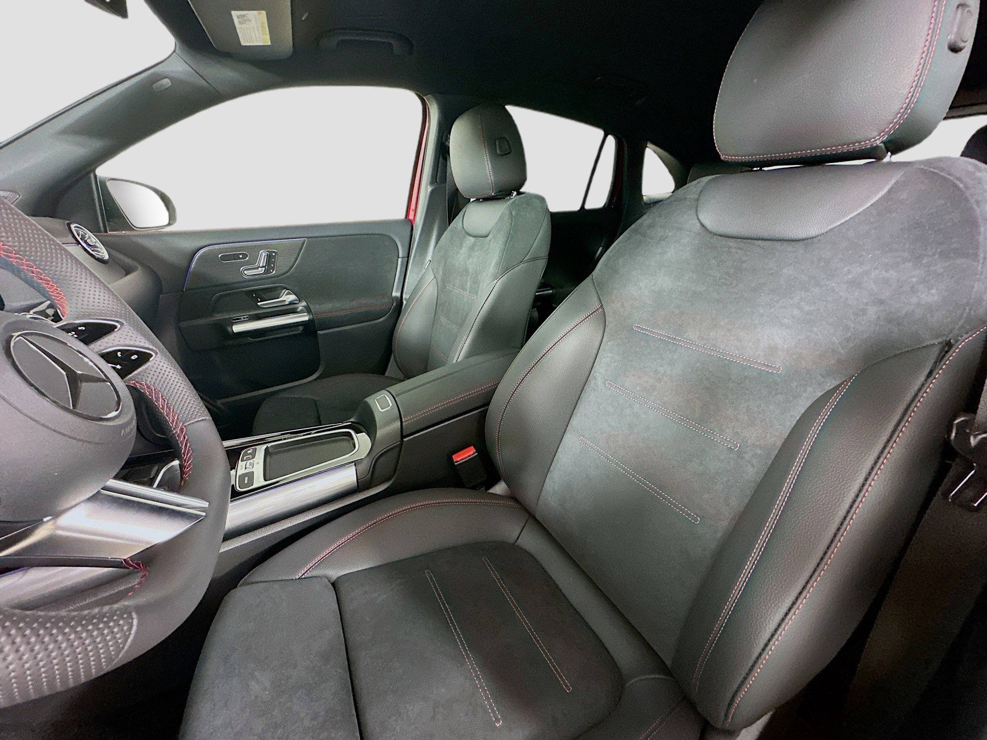 Certified 2026 Mercedes-Benz GLA 250 4MATIC image 27