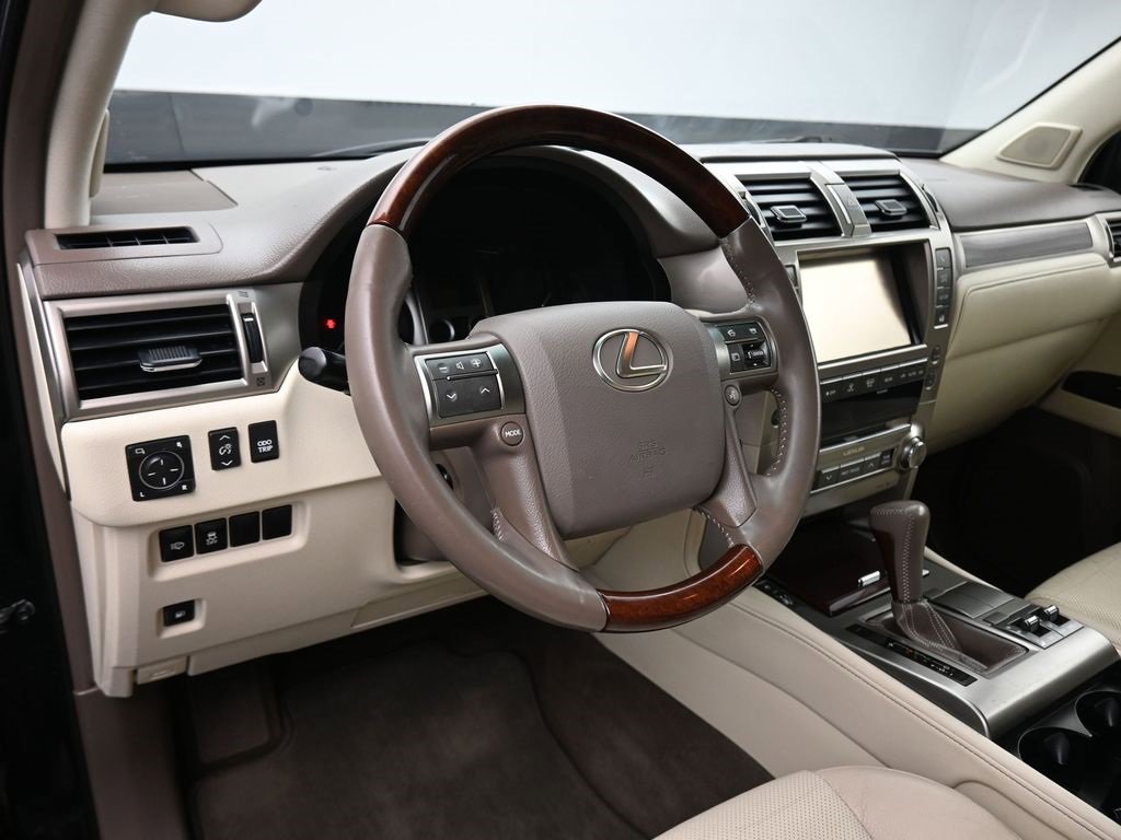 Used 2014 Lexus GX 460 image 12