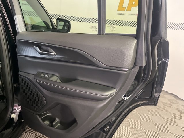 New 2025 Jeep Grand Cherokee Laredo X w/ Luxury Tech Group I image 27