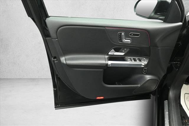 Certified 2023 Mercedes-Benz GLB 250 4MATIC image 19