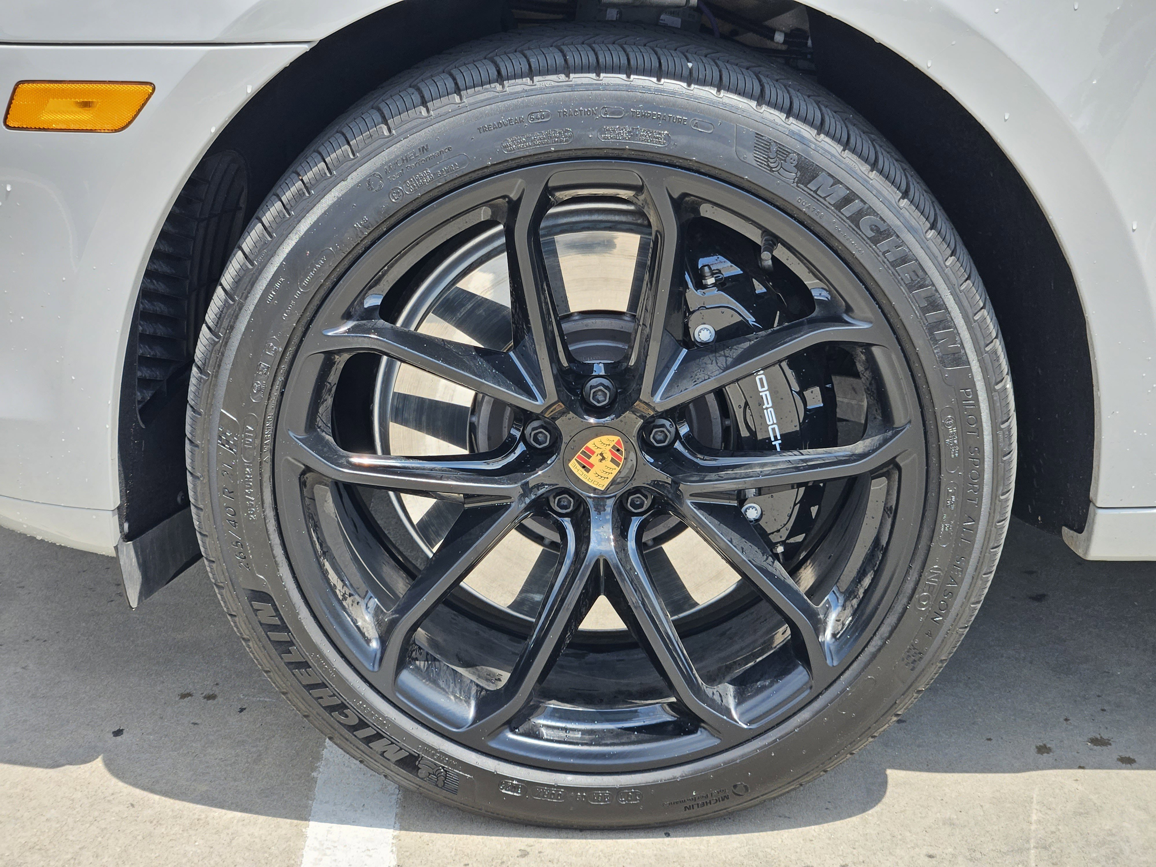 Certified 2026 Porsche Macan GTS image 14