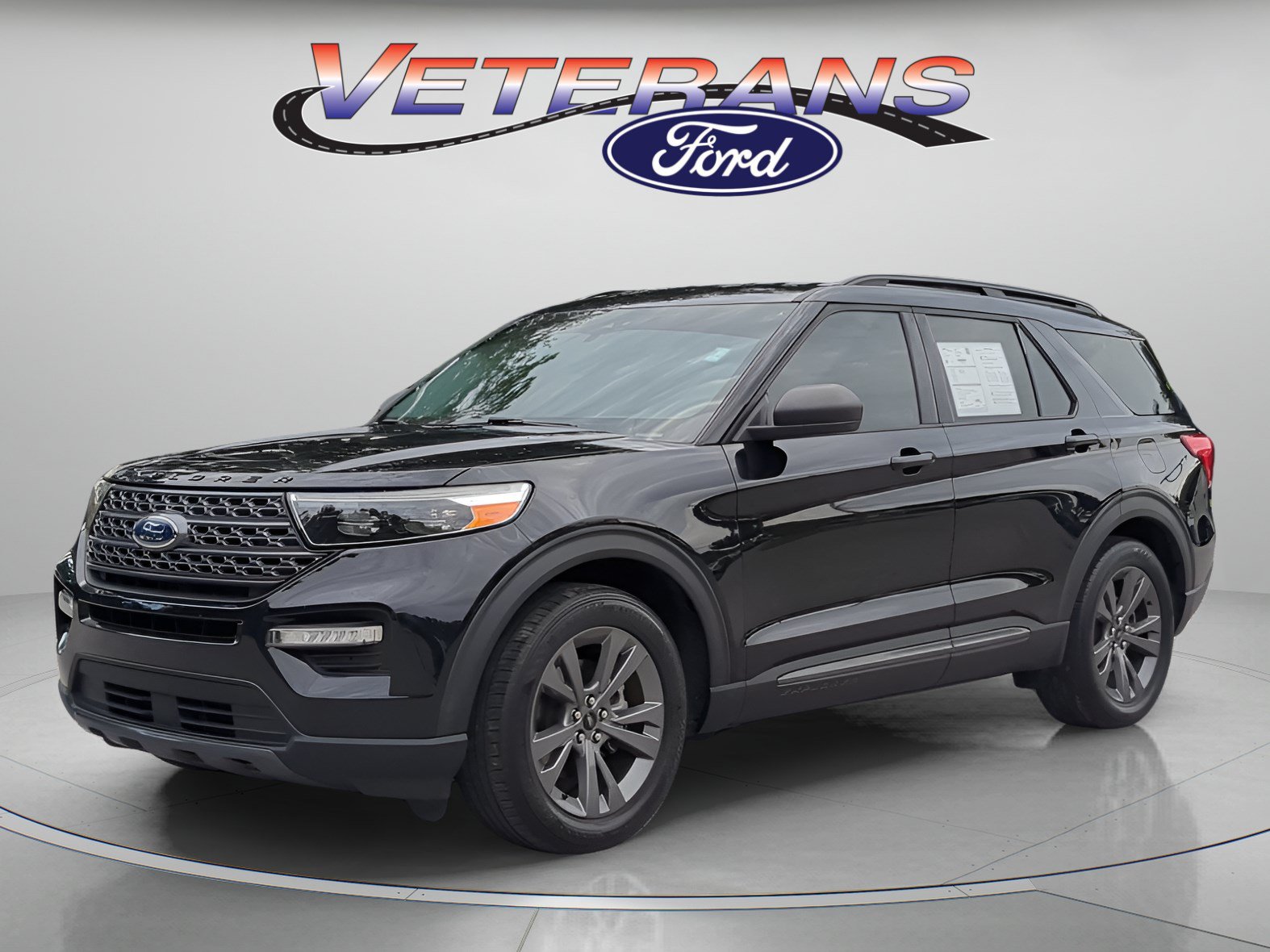 Certified 2021 Ford Explorer XLT w/ Equipment Group 202A