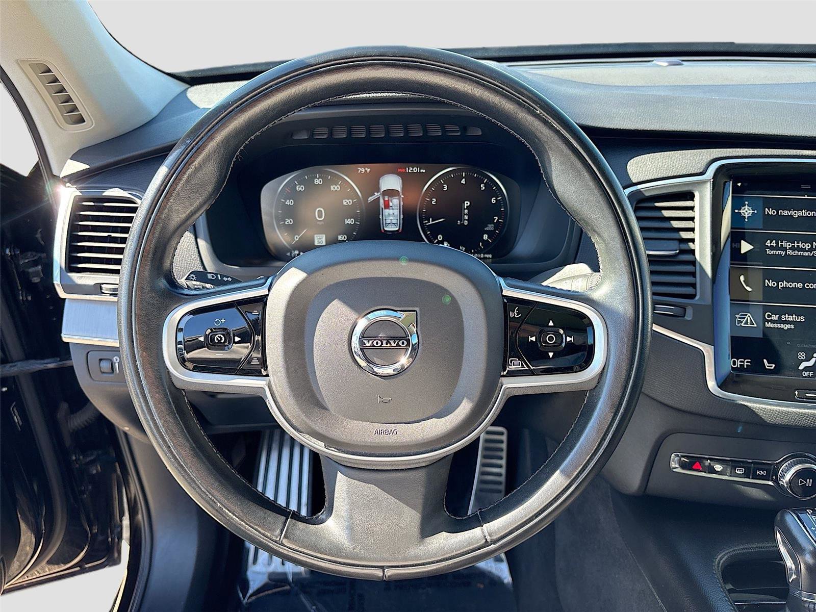 Used 2021 Volvo XC90 T5 Momentum w/ Climate Package FWD image 11