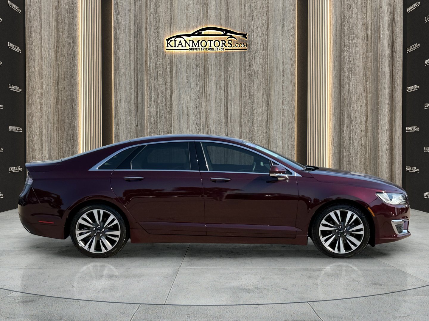 Used 2017 Lincoln MKZ Reserve FWD image 7