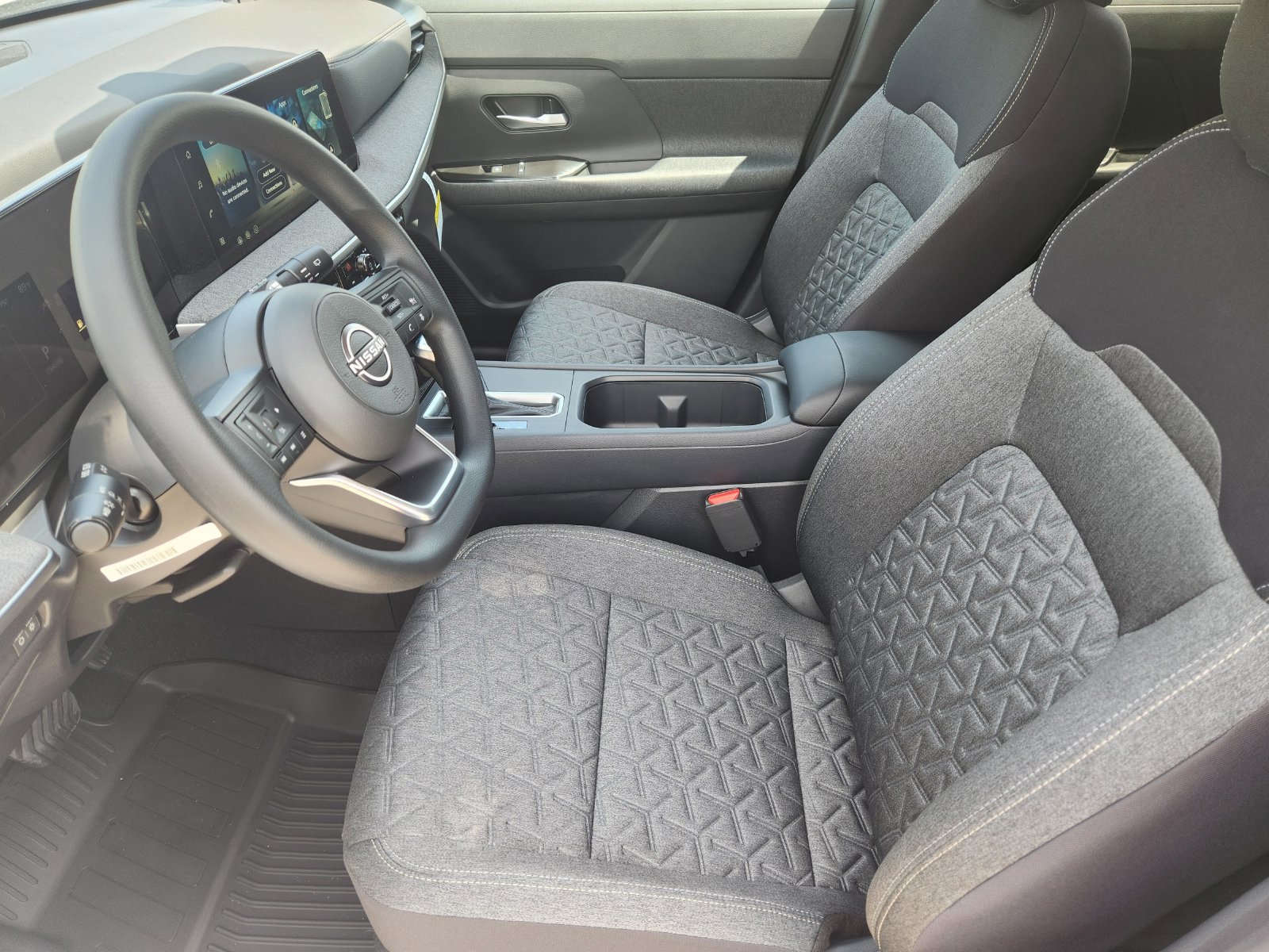 New 2026 Nissan Kicks SV w/ SV Premium Package AWD/4WD image 12